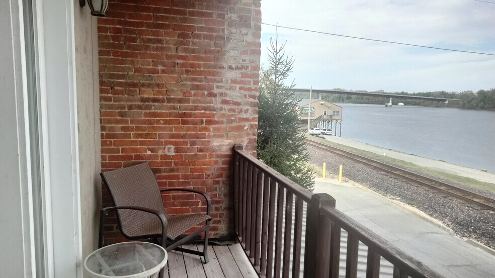 Private Deck - 125 Water St