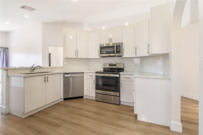 Building Photo - 15472 SW 148th Terrace