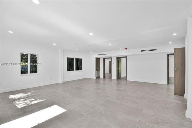 Building Photo - 7902 SW 67th Ave