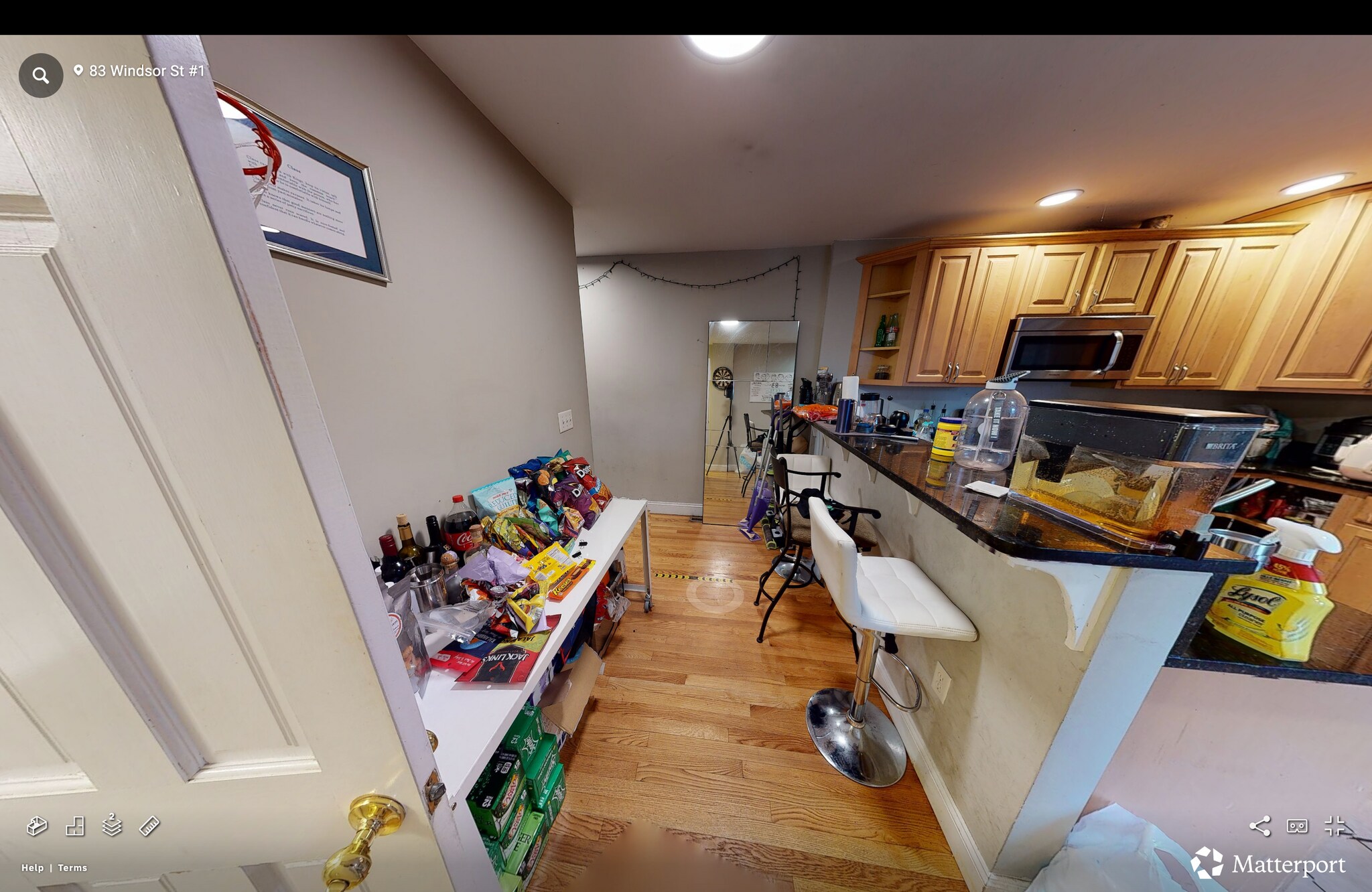 Building Photo - 83 Windsor St