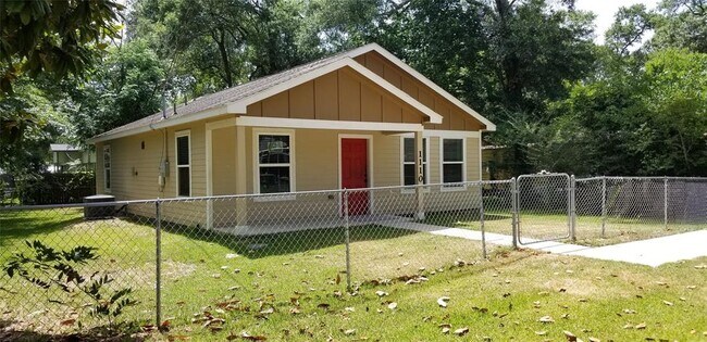 Building Photo - 1110 N 9th St