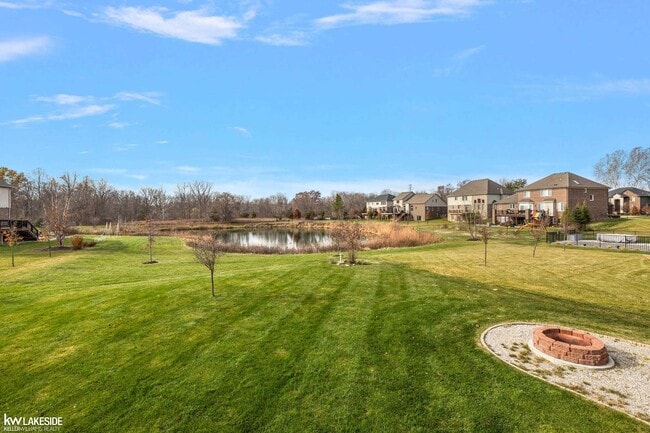 Building Photo - 46267 Terrace Dr