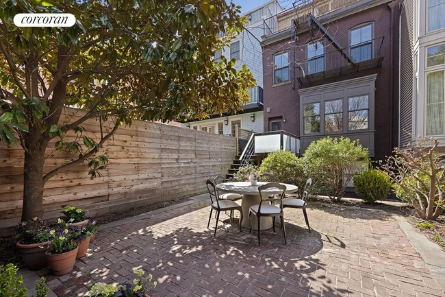 Building Photo - 57 Middagh St