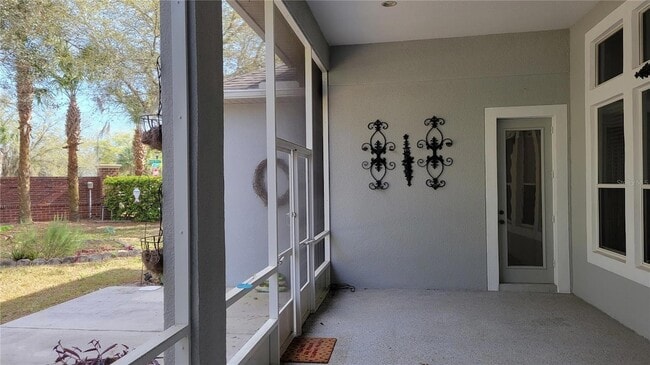 Building Photo - 421 Holly Fern Trl