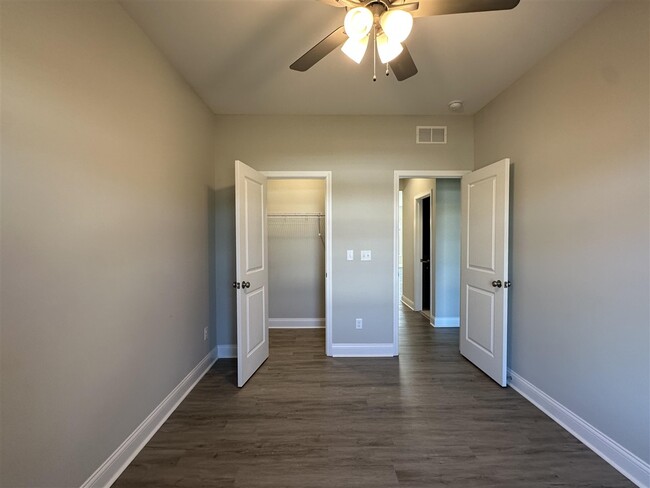 Building Photo - 437 Adalynn Cir