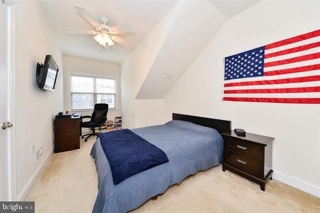 Building Photo - 402 N Thomas St