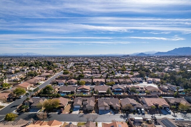Building Photo - 8217 Cabin Springs Ave