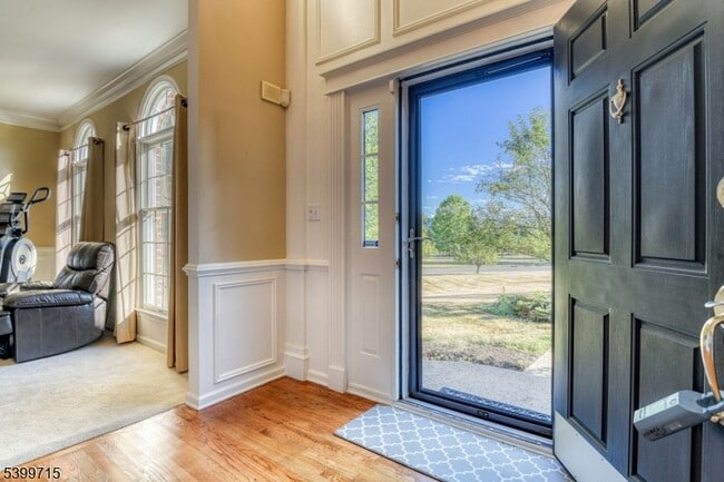 Building Photo - 5 Hidden Valley Way