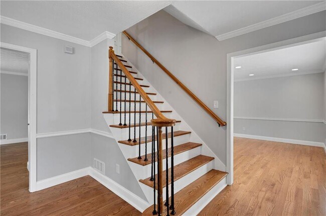 Building Photo - 5223 Davantry Dr