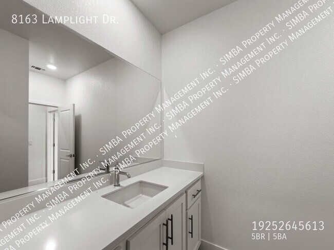 Building Photo - 8163 Lamplight Dr