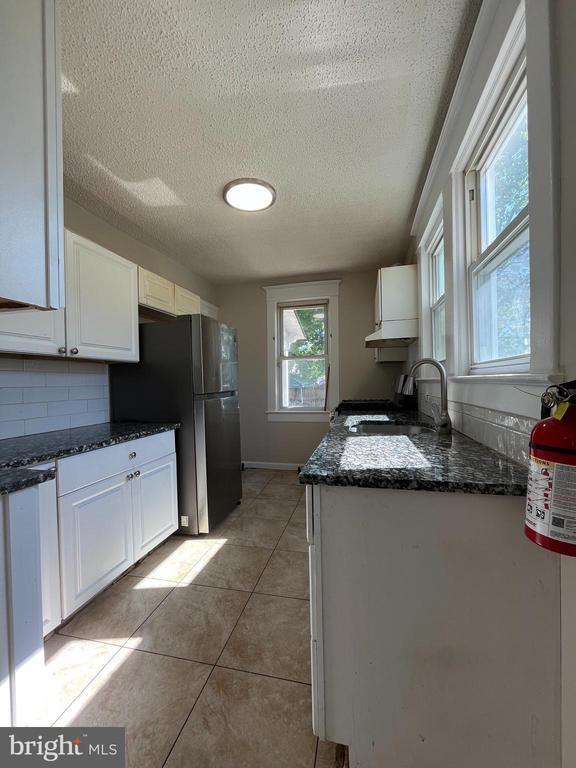 Building Photo - 208 Homecrest Ave