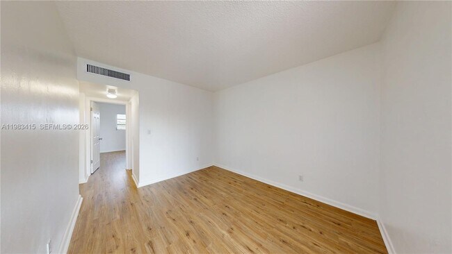 Building Photo - 2463 Coral Wy