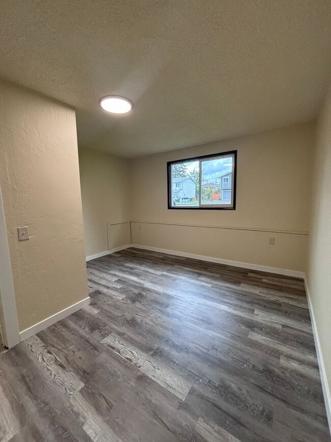Building Photo - Desired NE Tacoma Community