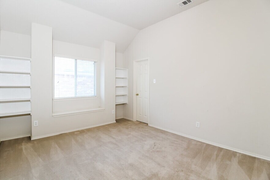 Building Photo - 3105 Lighthouse Dr
