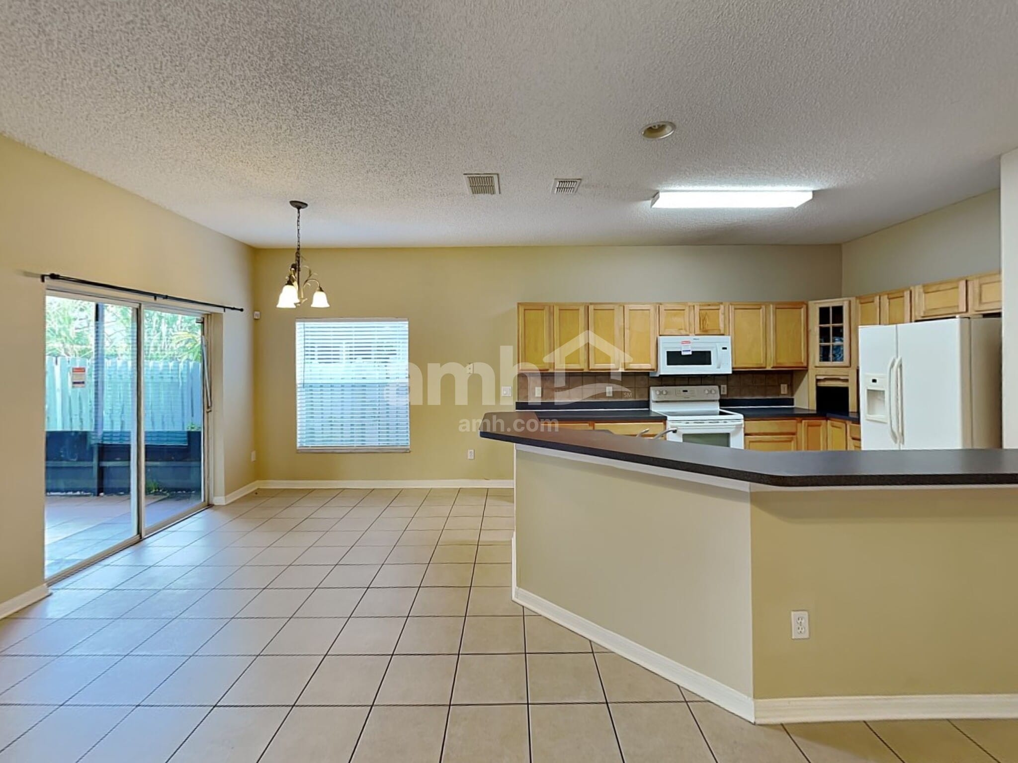 Building Photo - 8857 Palisades Beach Ave