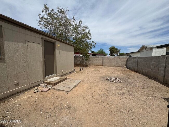 Building Photo - 8601 N 103rd Ave