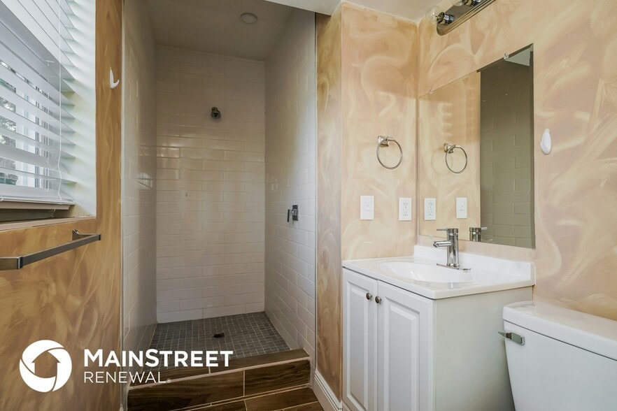 Building Photo - 107 Quintard Ave