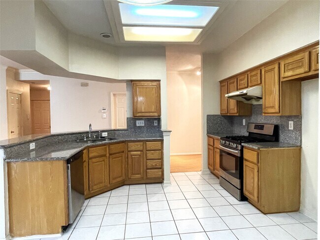 Building Photo - 1622 Diamond Brook Dr