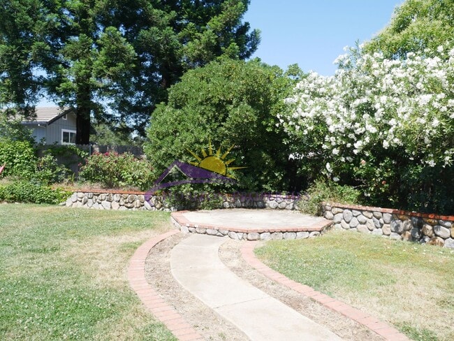Building Photo - 3 Bed 2.5 Bath 1,766 sqft Fair Oaks Home