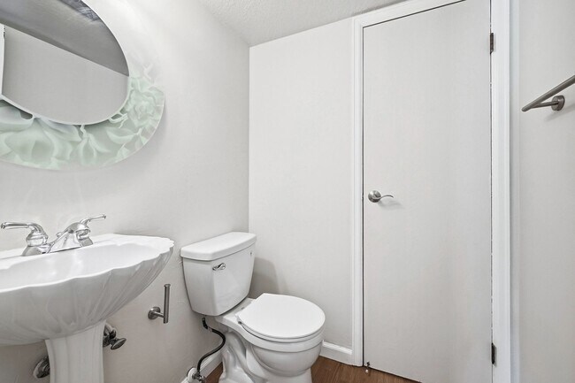 Building Photo - Spacious Townhome in Arvada