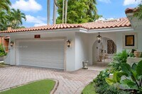 Building Photo - 1320 Alhambra Cir