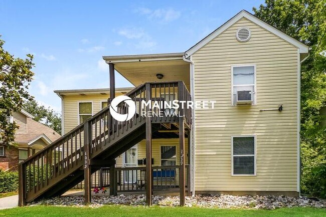 Building Photo - 3 Bedroom Pet-Friendly Home in Louisville,...