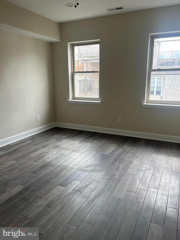 Building Photo - 1724 Annin St