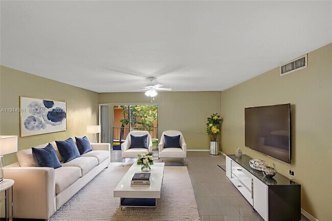 Primary Photo - 9459 SW 76th St