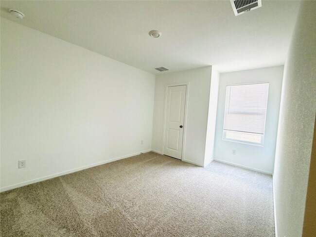 Building Photo - 449 Jones Bch Ln