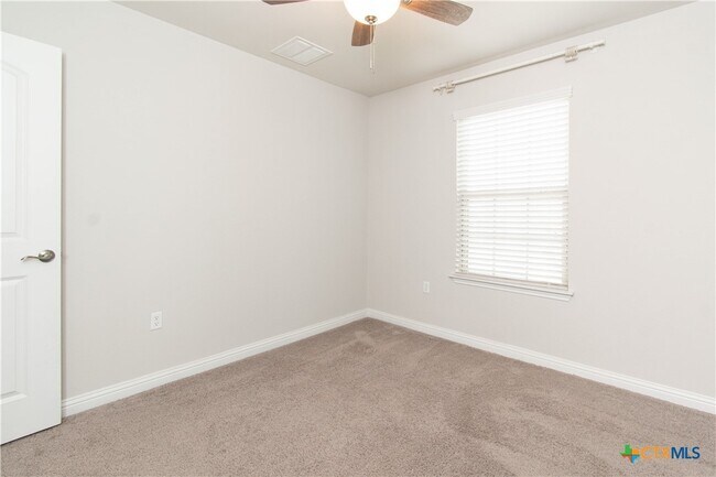 Building Photo - 9404 Privet Dr