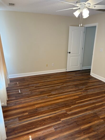 Building Photo - 2984 Sugarberry Ln