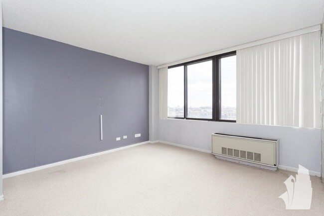 Building Photo - 1 bedroom in Chicago IL 60614