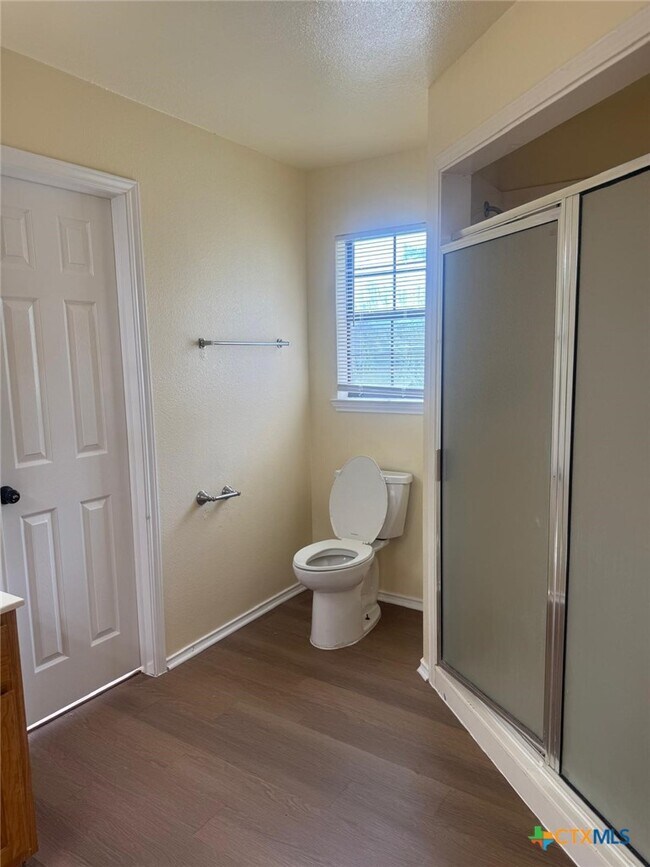 Building Photo - 2311 Old FM 440 Rd