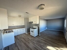 Building Photo - 12498 3rd St