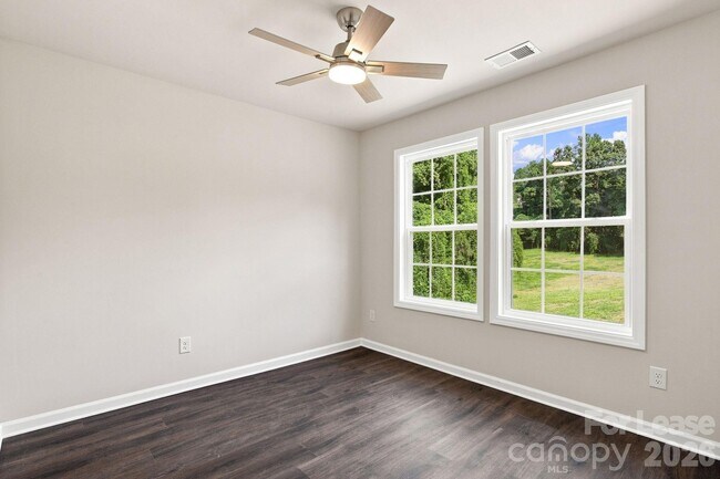 Building Photo - 122 McCarver Rd