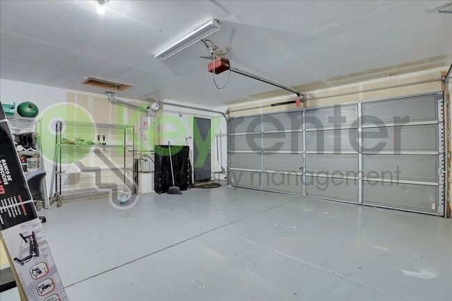 Building Photo - 461 Anjou Cir