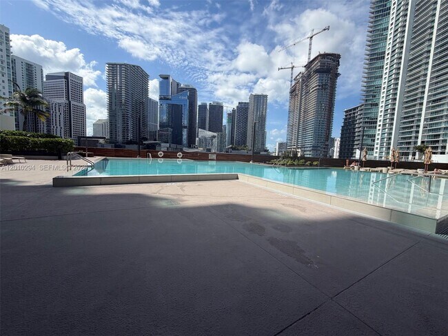 Building Photo - 350 S Miami Ave