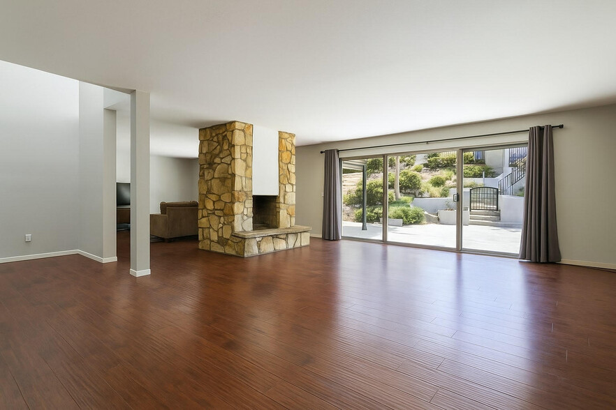 Living area. Mid-Century chic! - 6216 Paseo Canyon Dr