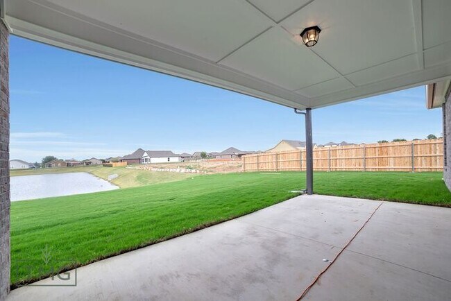 Building Photo - Owasso Dream Home! New Construction! Encla...