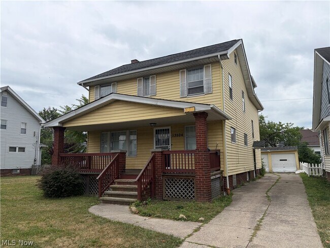 Building Photo - 13504 Rexwood Ave