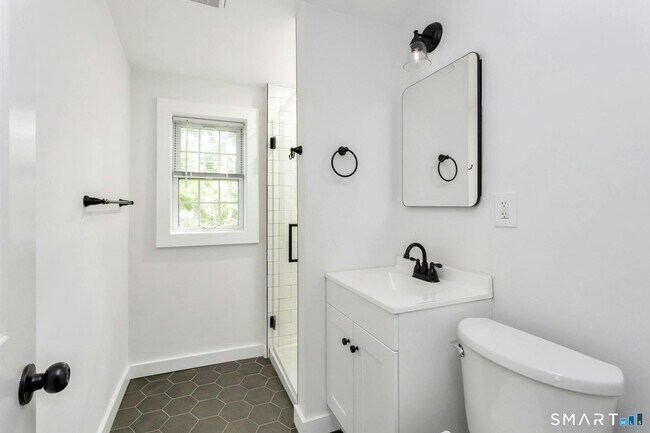 Building Photo - 124 Minturn Pl