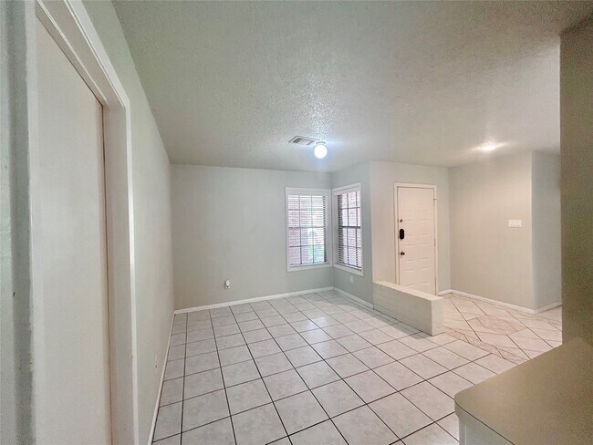 Building Photo - 18519 Sweetjasmine Ln