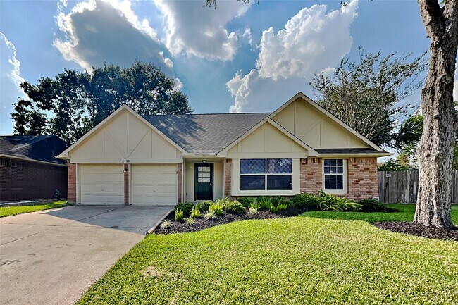Primary Photo - 2415 Pebbledowne Cir