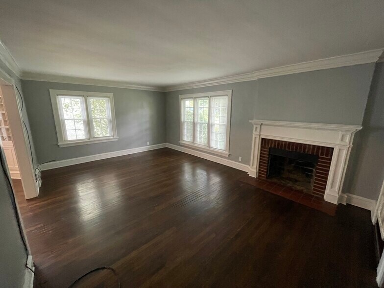 Building Photo - 3562 Riedham Rd