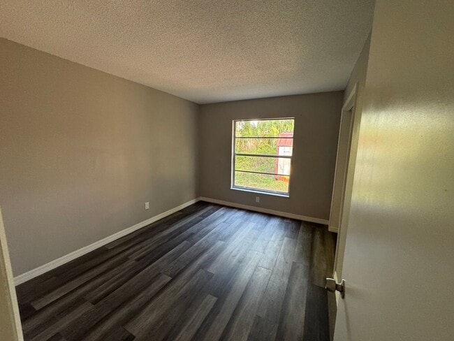 Building Photo - For Rent – 2 Bedroom, 2 Bathroom Duplex