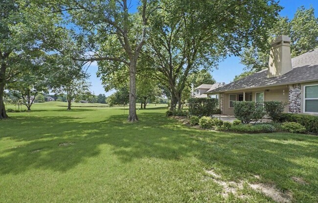 Building Photo - 412 N Forest Ridge Blvd