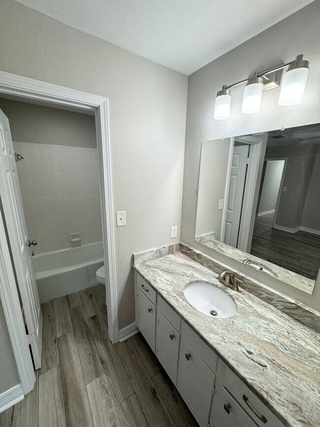 Building Photo - Shreveport Home!