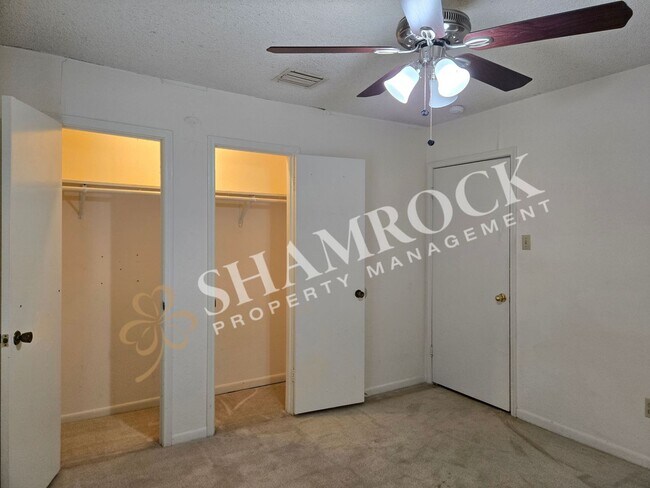 Building Photo - 6807 Old Briarstown Dr