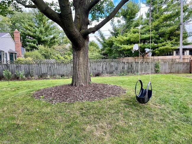 Building Photo - 2669 Deake Ave