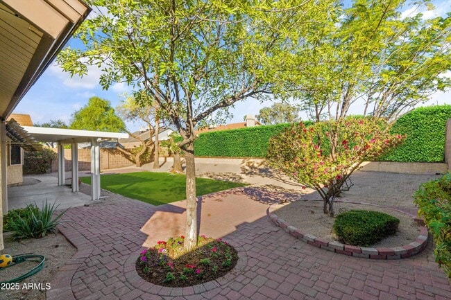 Building Photo - 2735 N Diego Cir